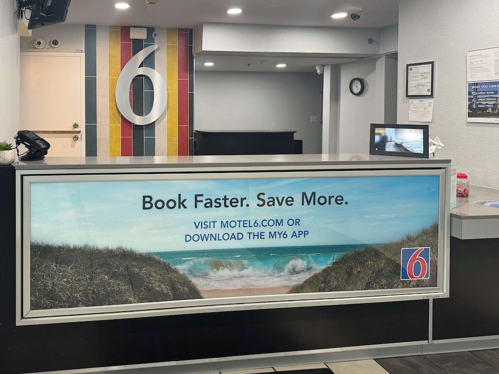 Motel6 Bradenton, FL 8/63