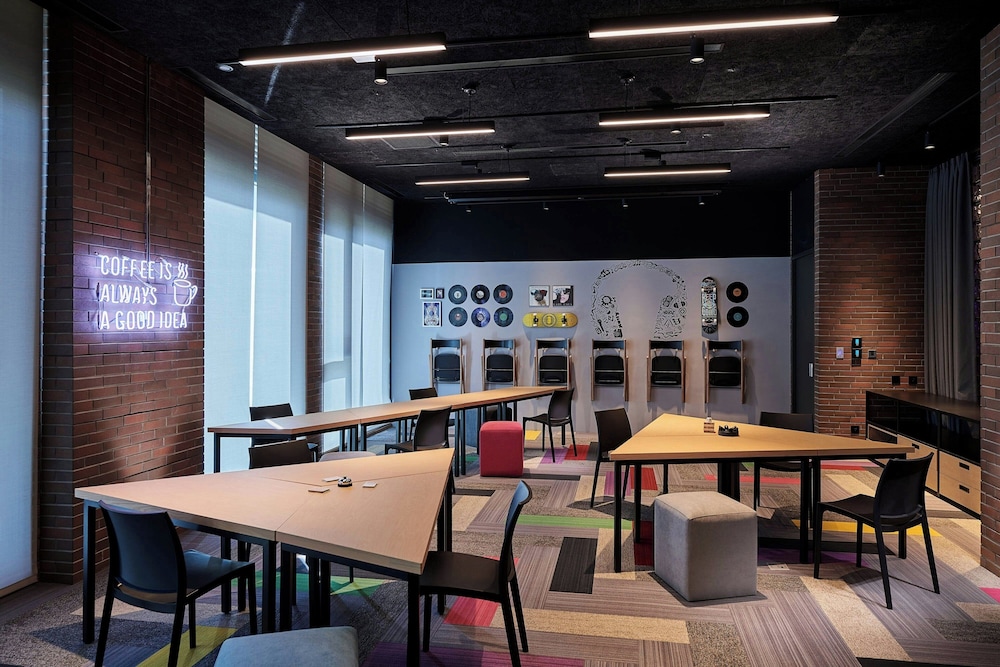 Moxy Taichung 32/42