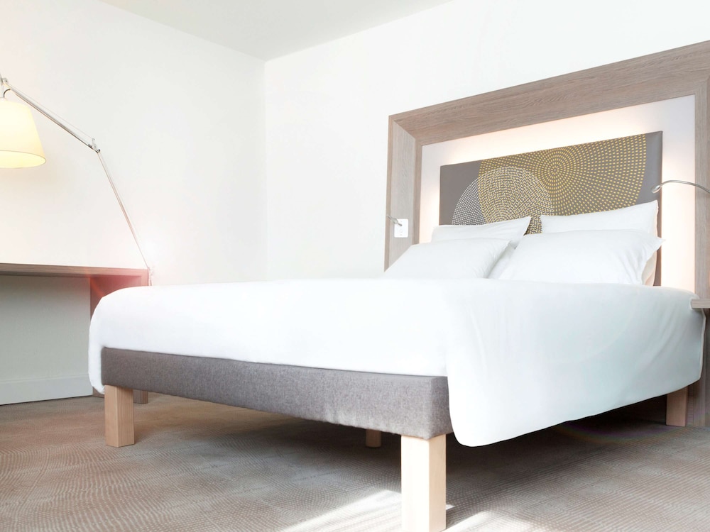 NOVOTEL MASSY PALAISEAU 29/80