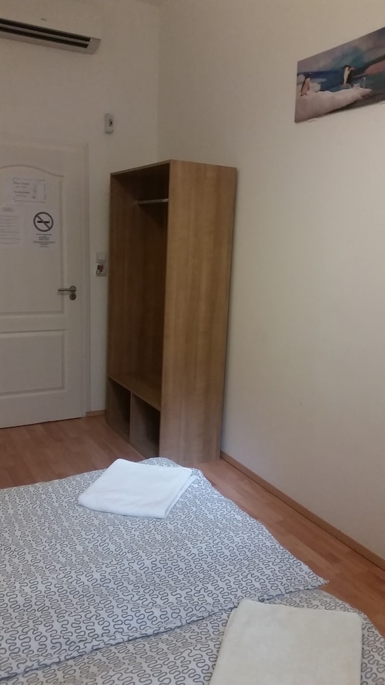 Omega Guesthouse Budapest 25/50