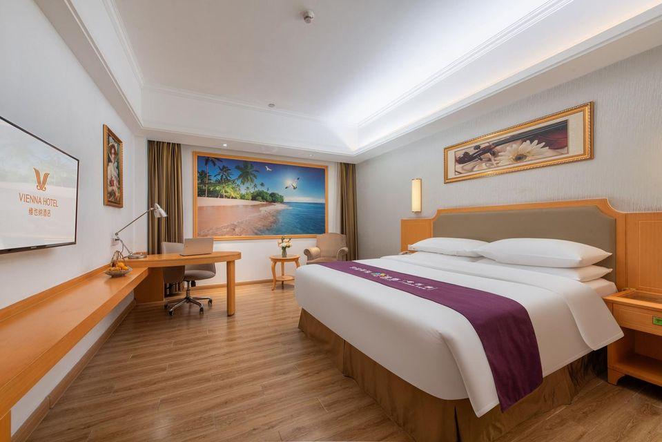 Superior, Queen Bed