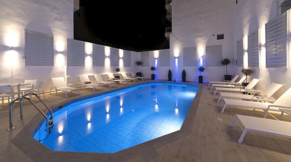 Naiades Marina Hotel Adults only 16+ 32/64