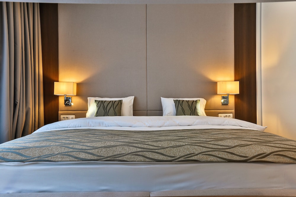 Wow Hotel 20/50