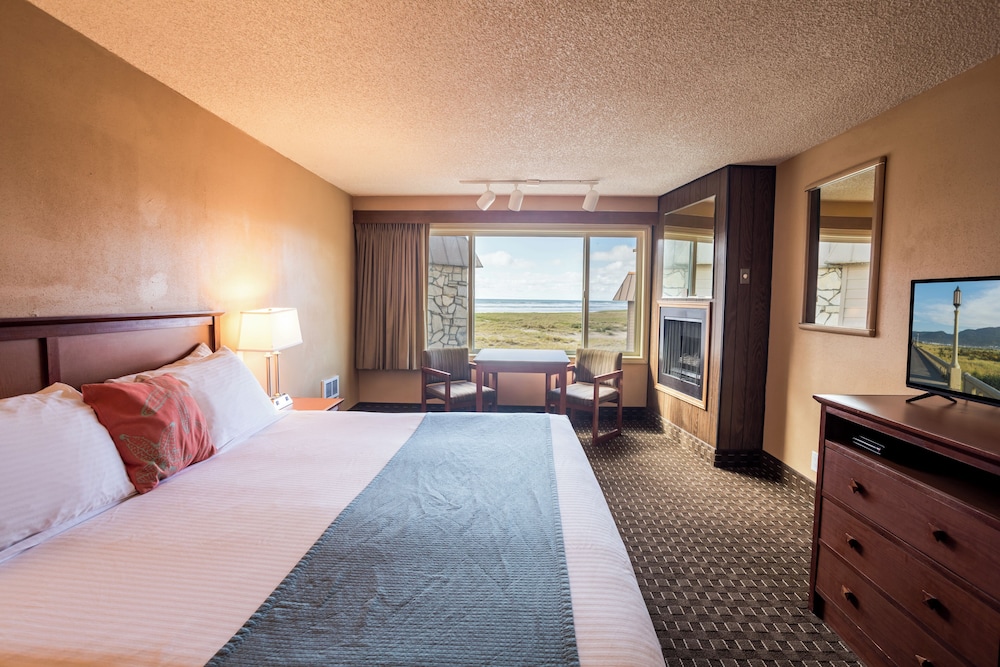 Ebb Tide Oceanfront Inn 20/73