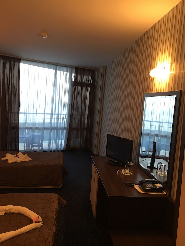 Hotel Sunny Bay 35/51