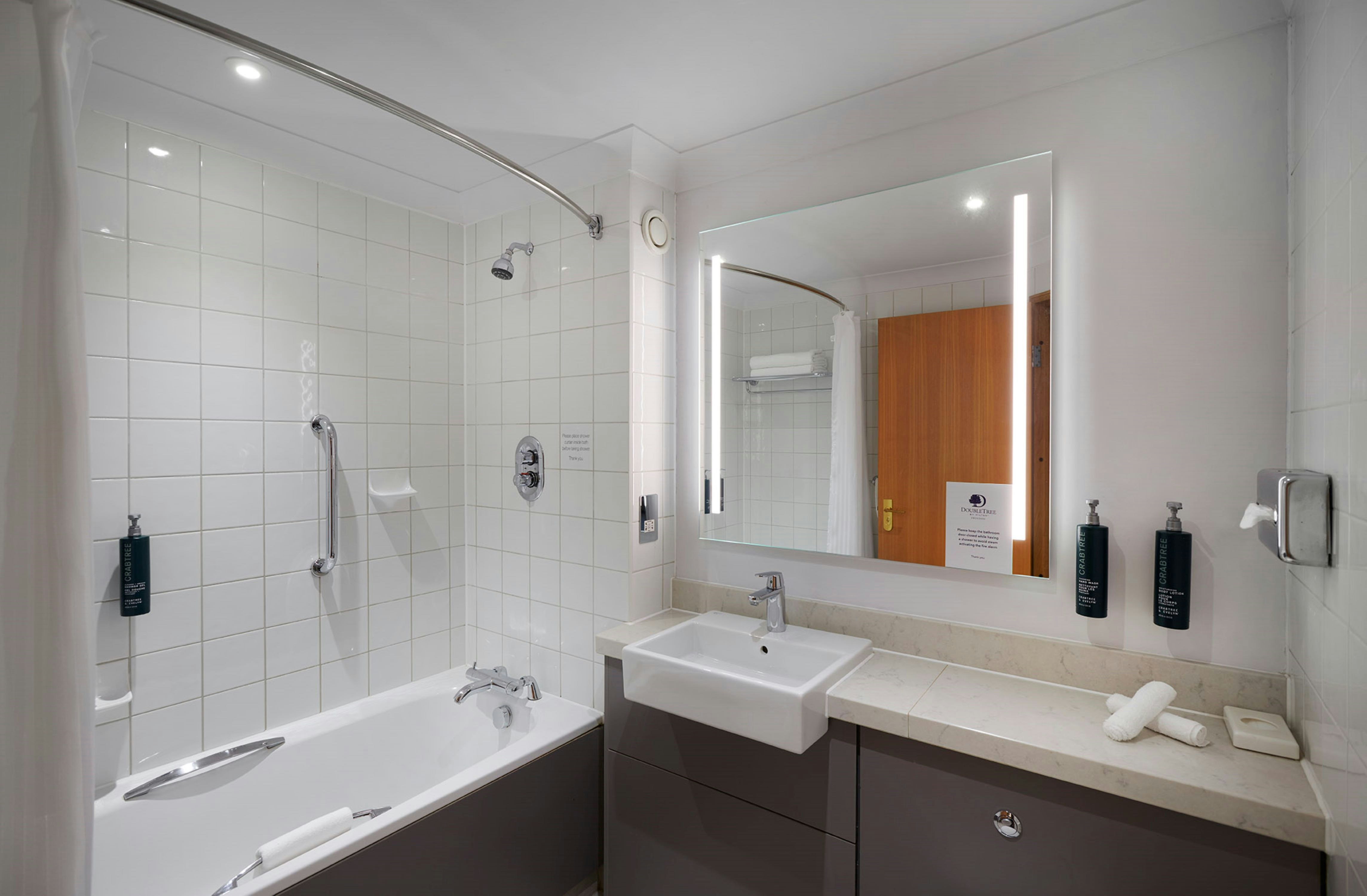 GUEST ROOM, TWIN BEDS