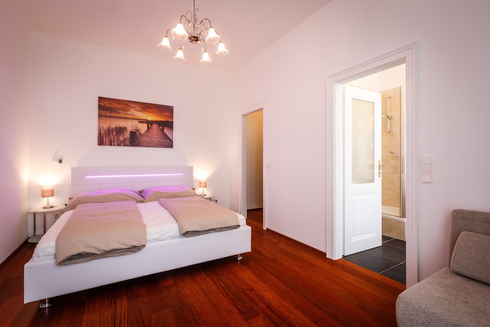 Operngasse Premium In Your Vienna 4/21