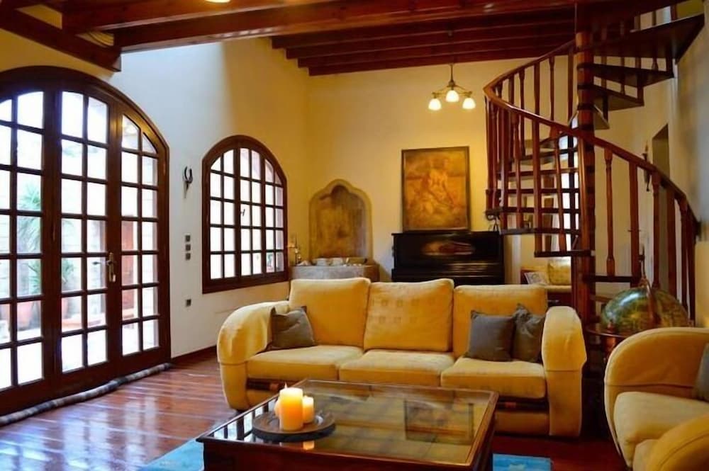 Medieval Villa 28/46