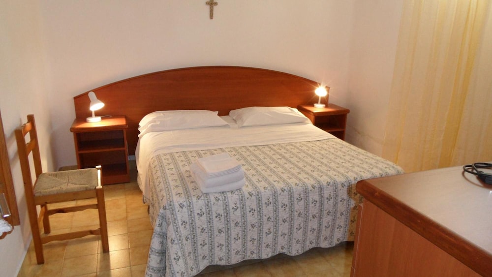 Hotel Villa Mena 27/50