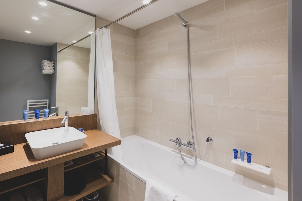 Golden Tulip Saint Malo 73/74