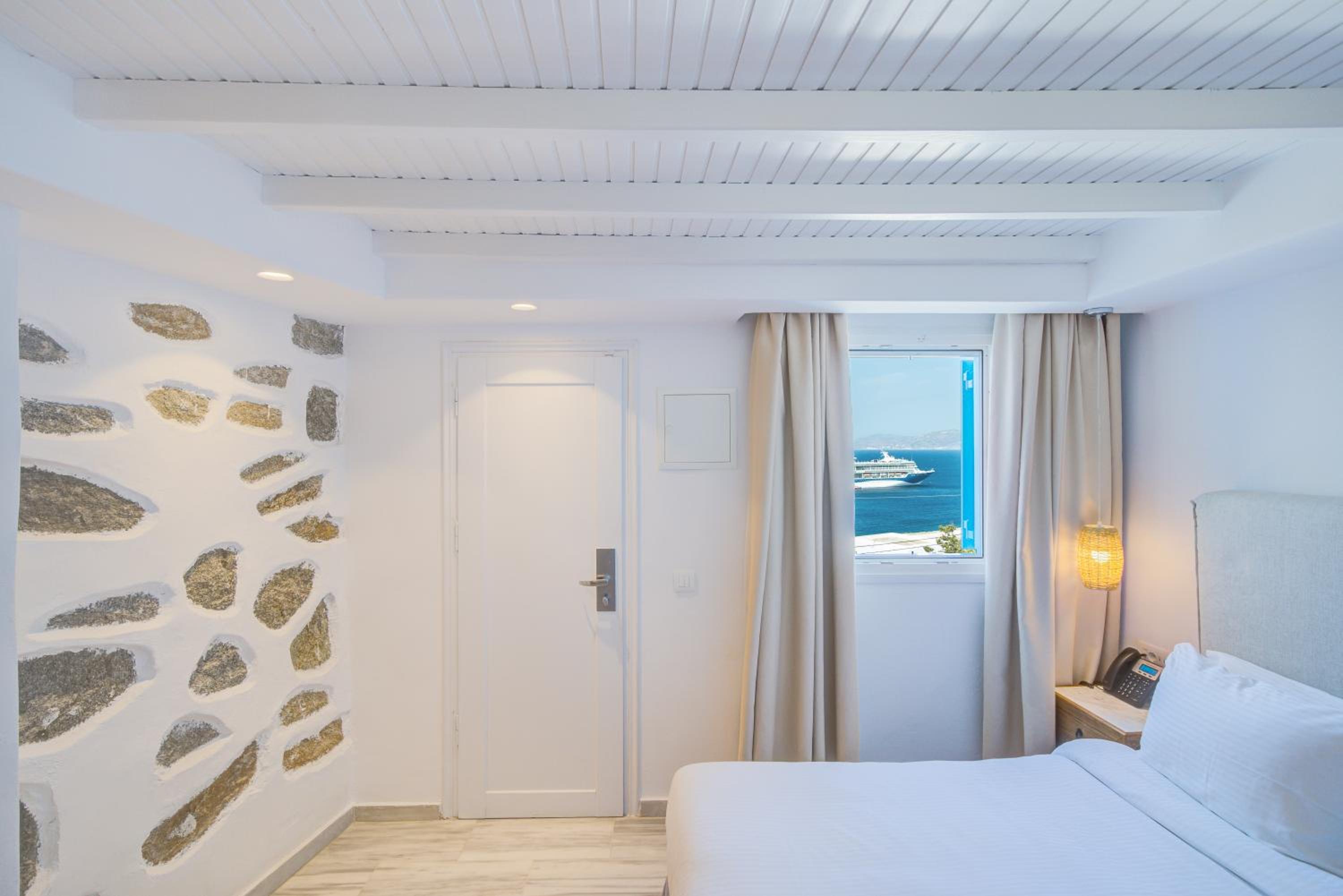 ROOM, QUADRUPLE, SEA VIEW