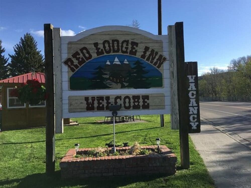 THE RED LODGE INN 46/50