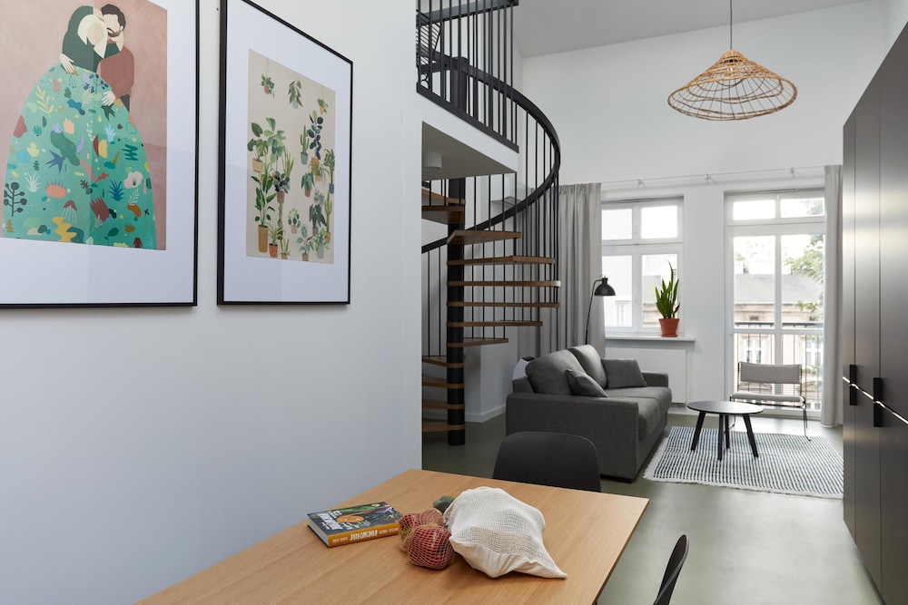 Plantonia Aparthotel 6/45