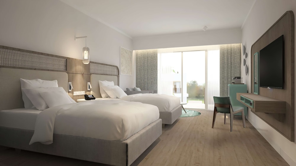 Superior, Double Bed, Pool View, Plunge Pool