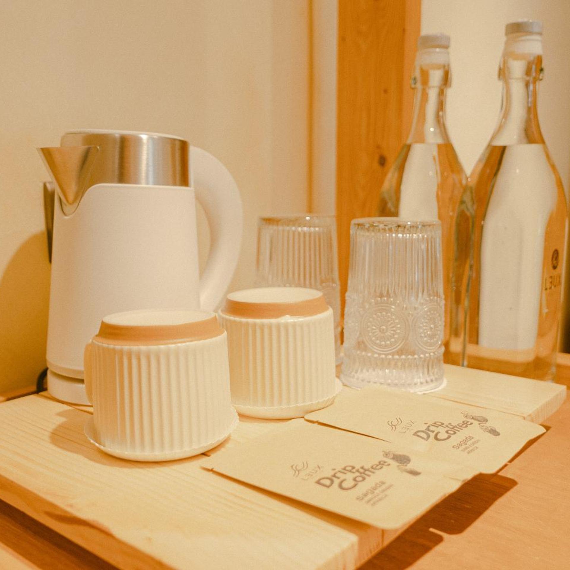 Leux Hotel 25/40