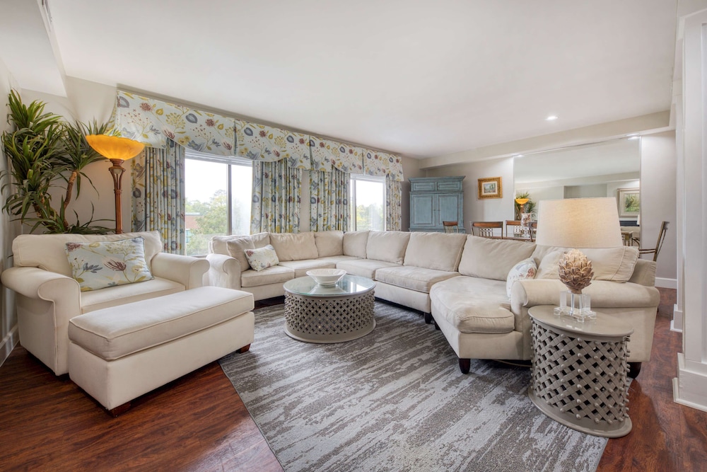 Hampton Inn And Suites Wilmington-Wrightsville Beach 44/74