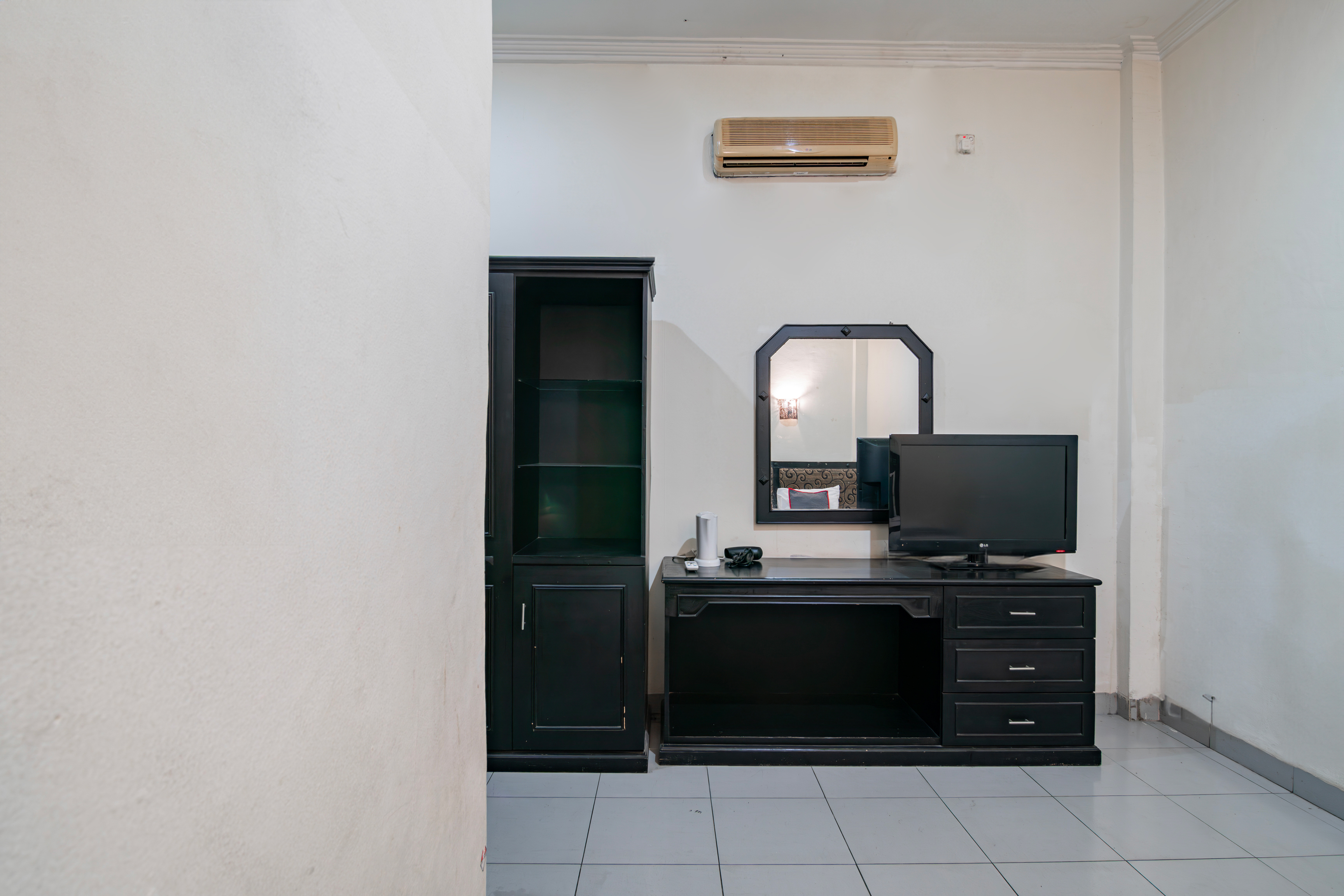 Collection O Senapelan Near Rsud Petala Bumi Formerly De Town Hotel 47/54