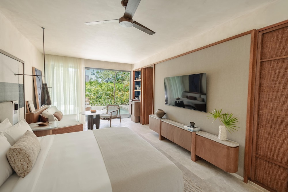 Lagoon, Suite, King Bed, Sky View, Plunge Pool, Andaz Mayakoba Resort Riviera Maya - a concept by Hyatt 4/10