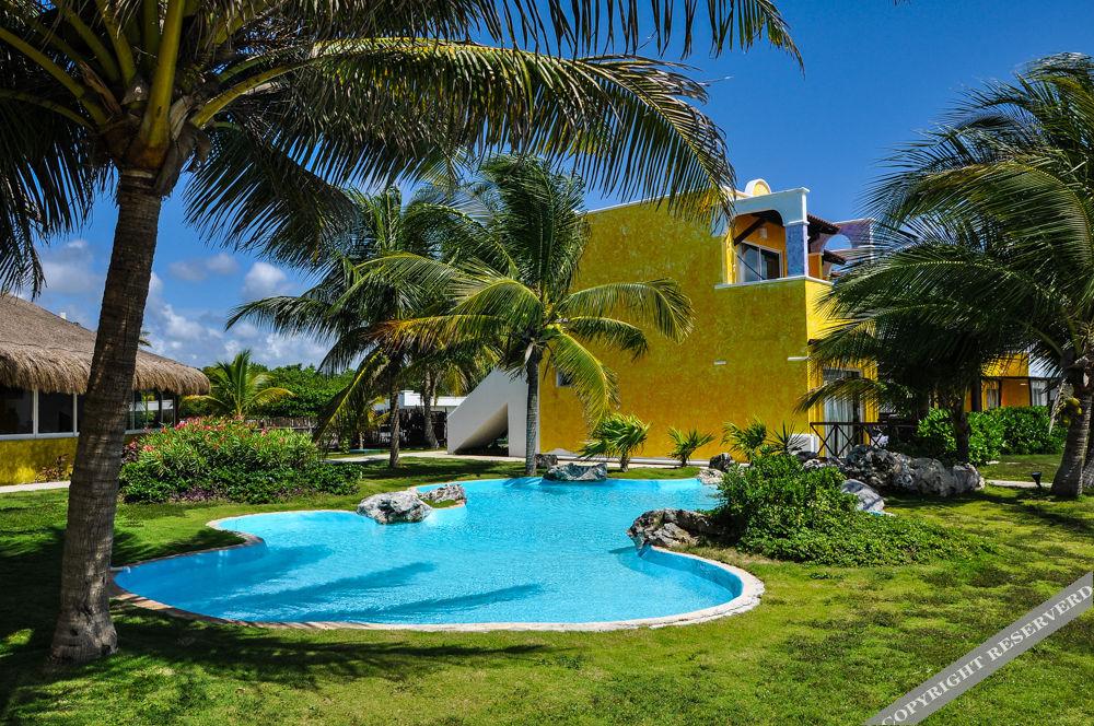 Pavoreal Beach Resort 18/24