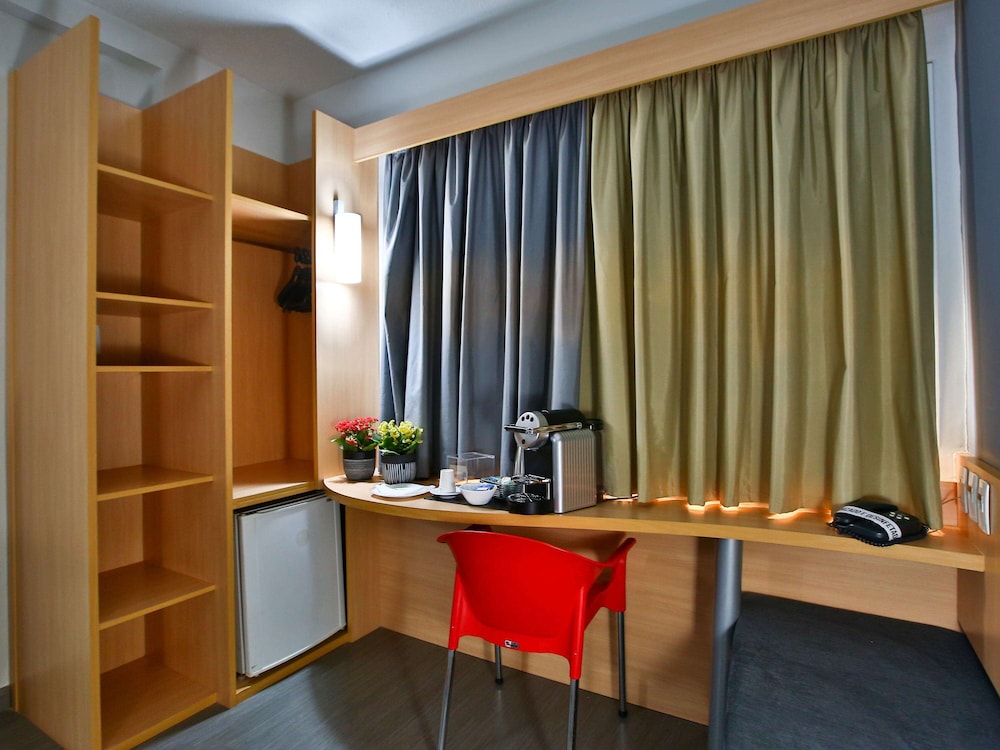 Ibis Goiania 51/64