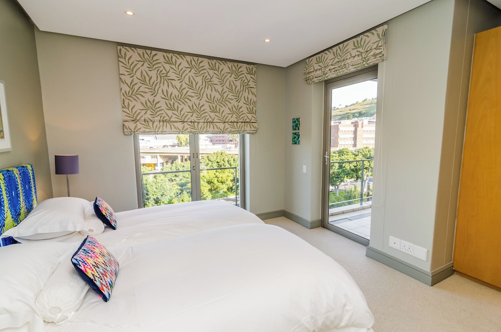 Mountain Marina Luxury Apartments 14/50