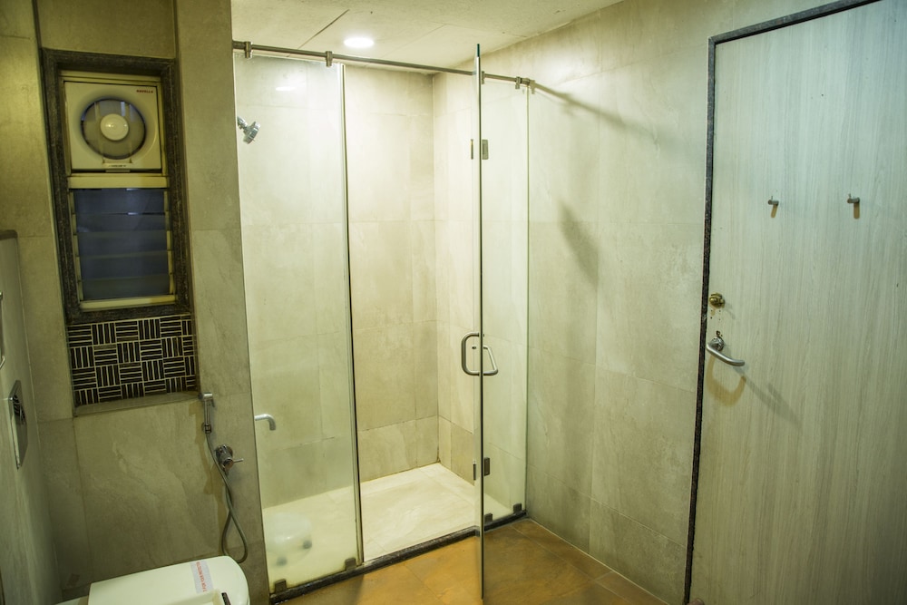 Hotel Mount Regency 22/67