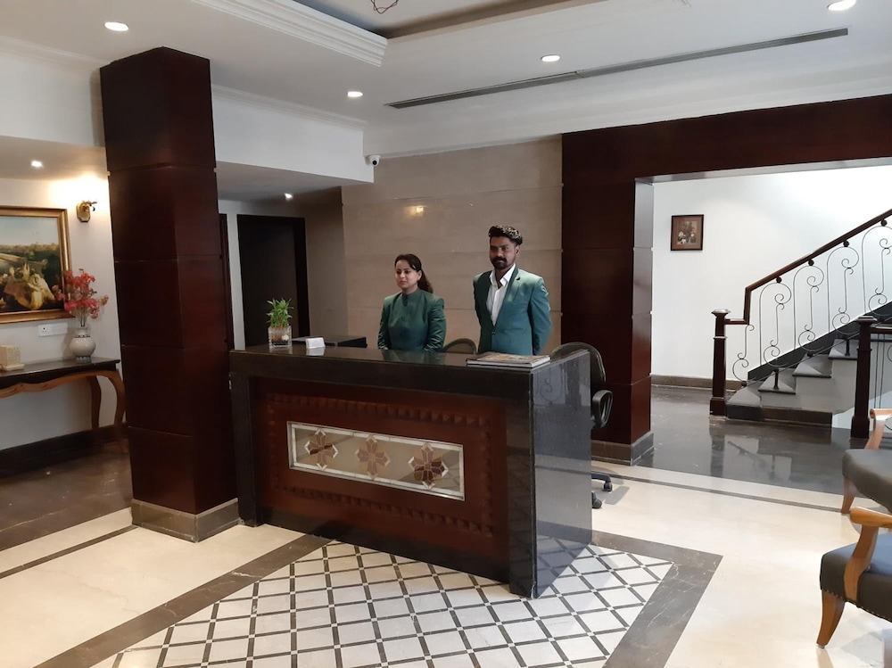 HOTEL GOLDEN TOWER. 10/42