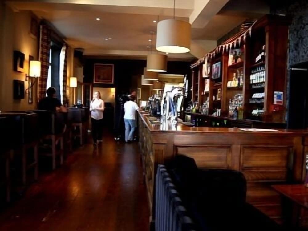 The Hunting Lodge - Restaurant with rooms 17/20