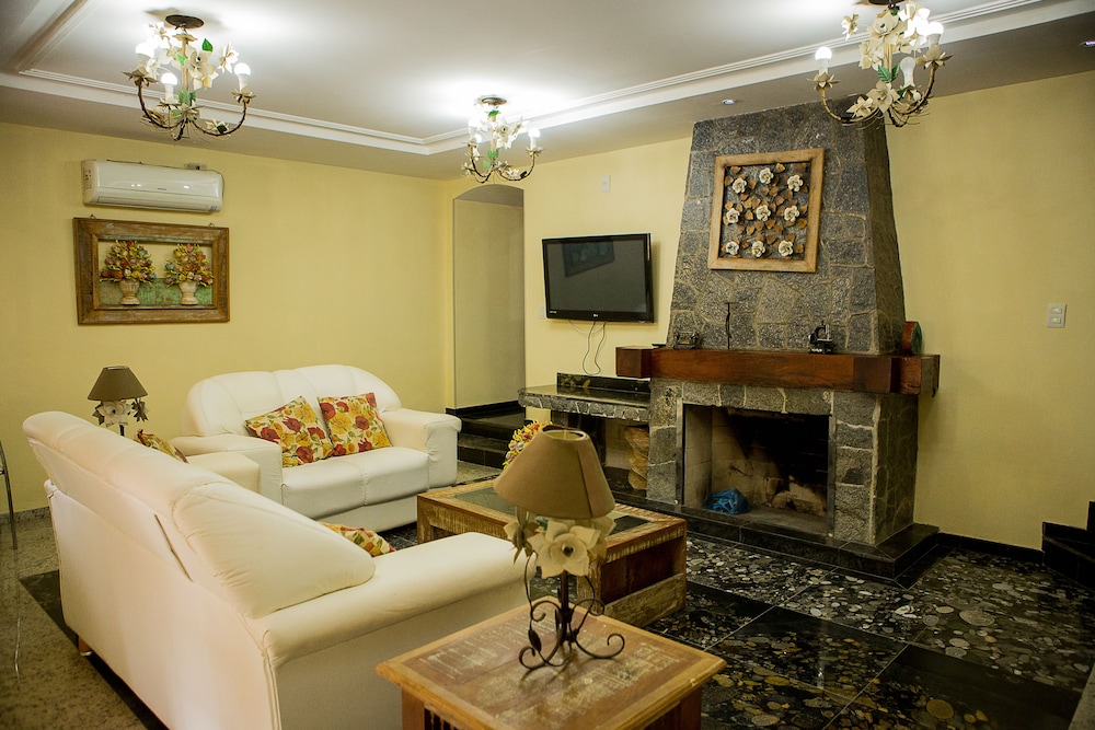 Hotel Rio Penedo 26/46
