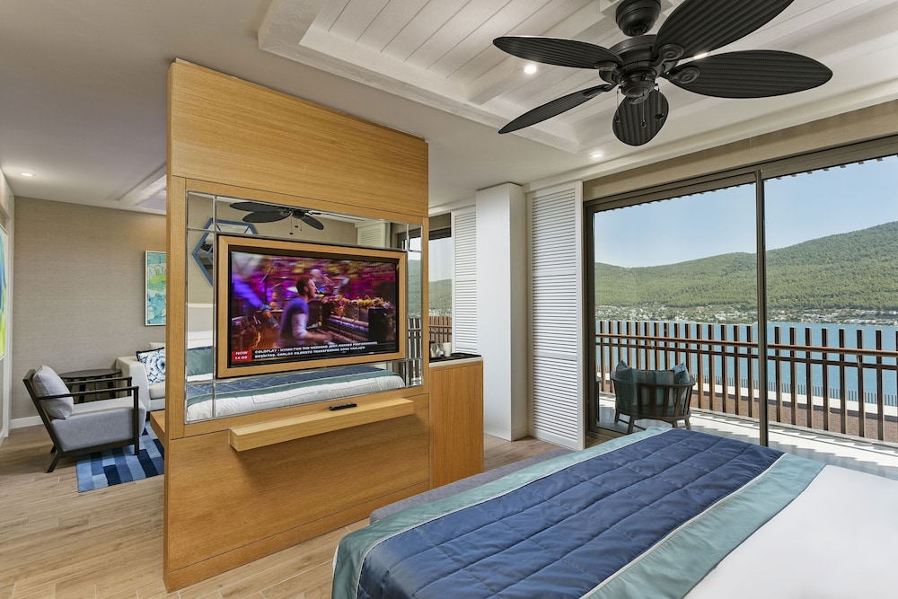 Titanic Luxury Collection Bodrum 34/74