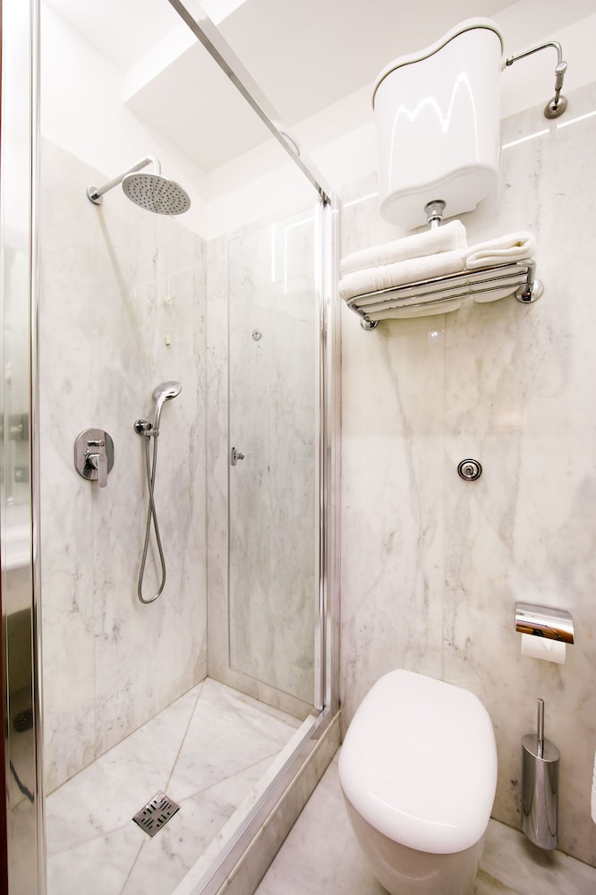 Hotel Palazzo Guardati 72/76