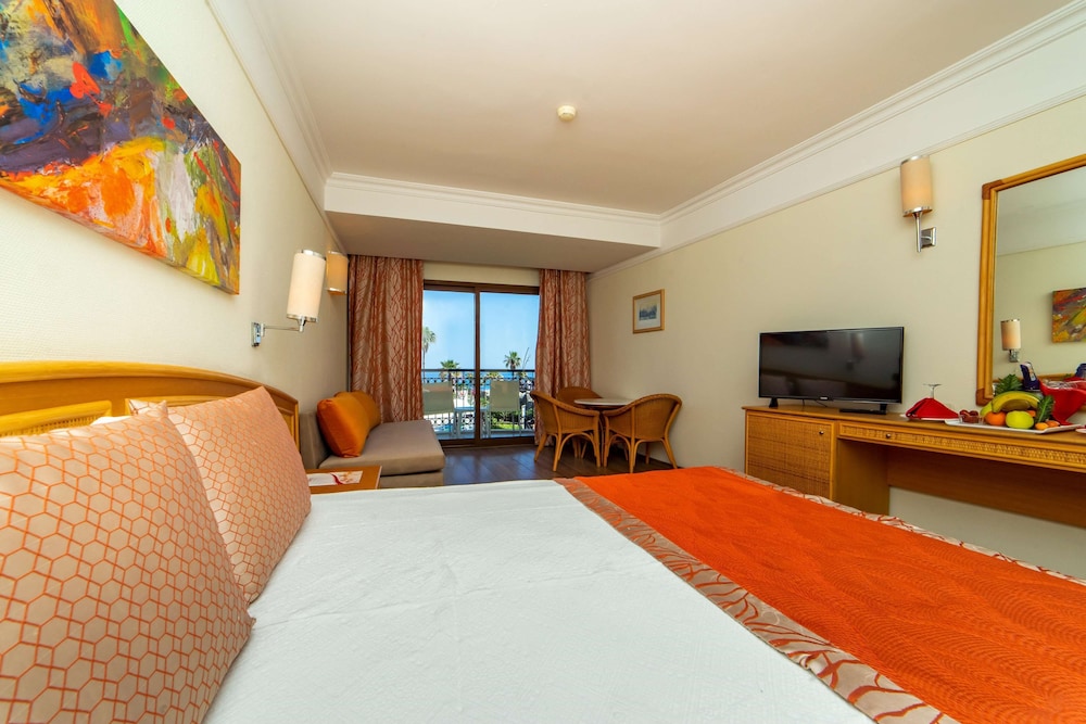 Armas Labada Hotel 32/71
