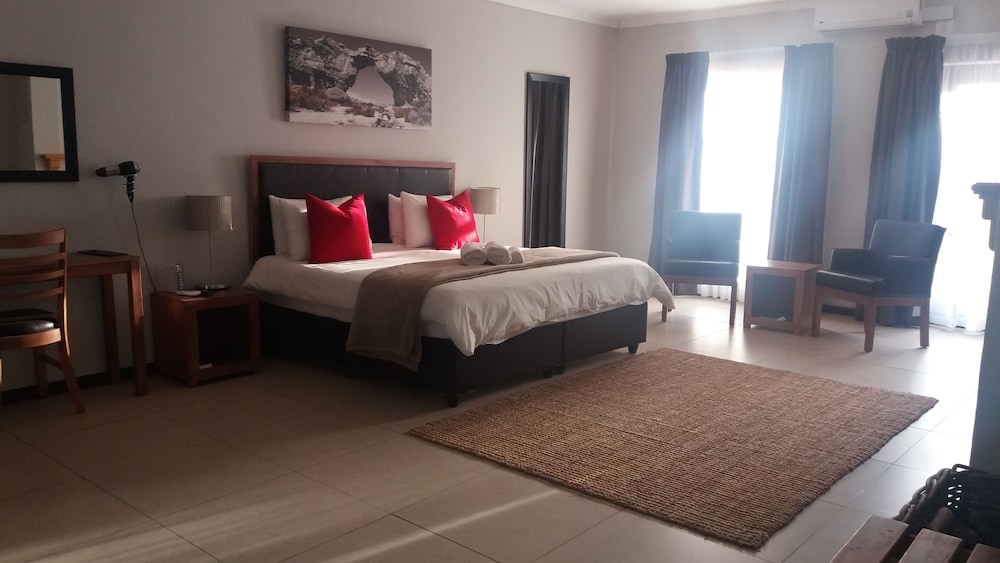 Clanwilliam Hotel by Country Hotels 6/28