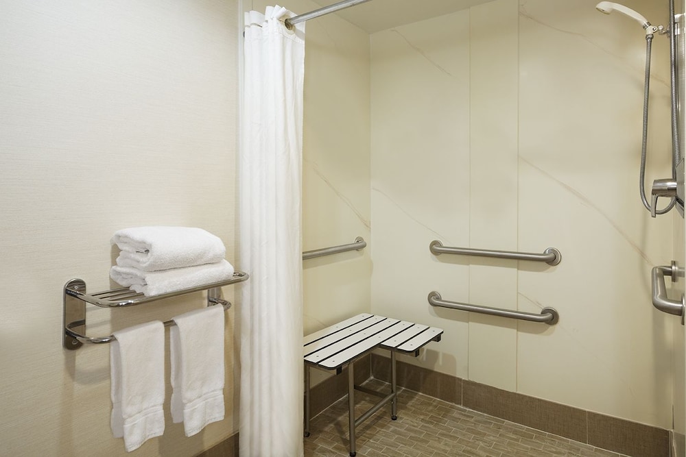 Comfort Suites Innsbrook Short Pump 17/52