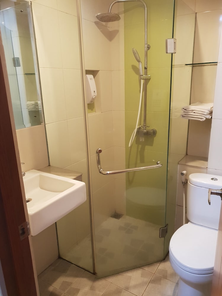 Image Hotel & Resto 15/17