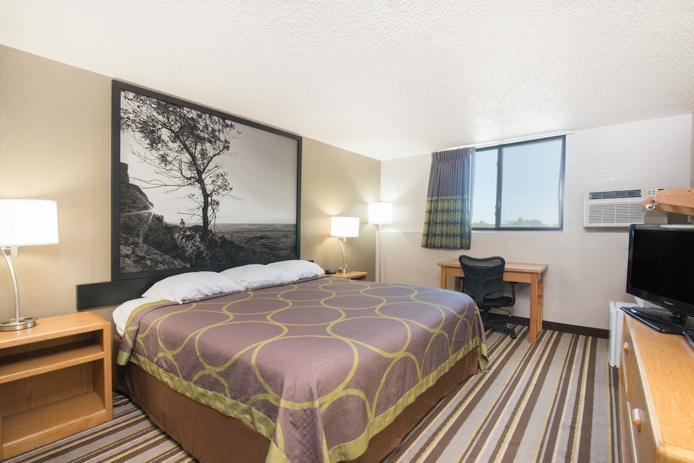 Efficiency, King Bed