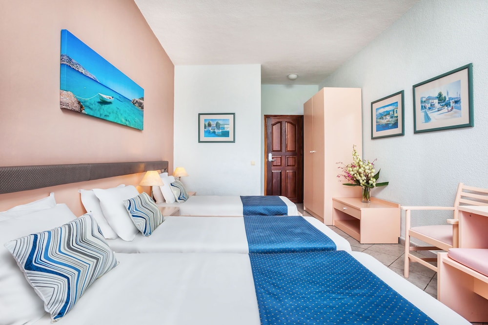 Palladium Hotel 15/50