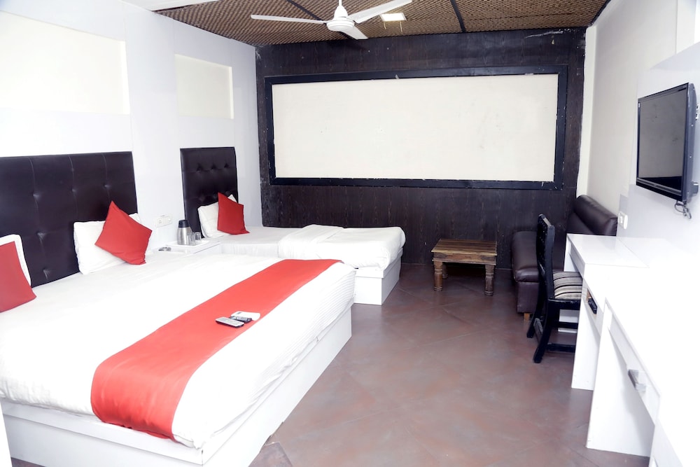 Hotel Heritage Home 25/50