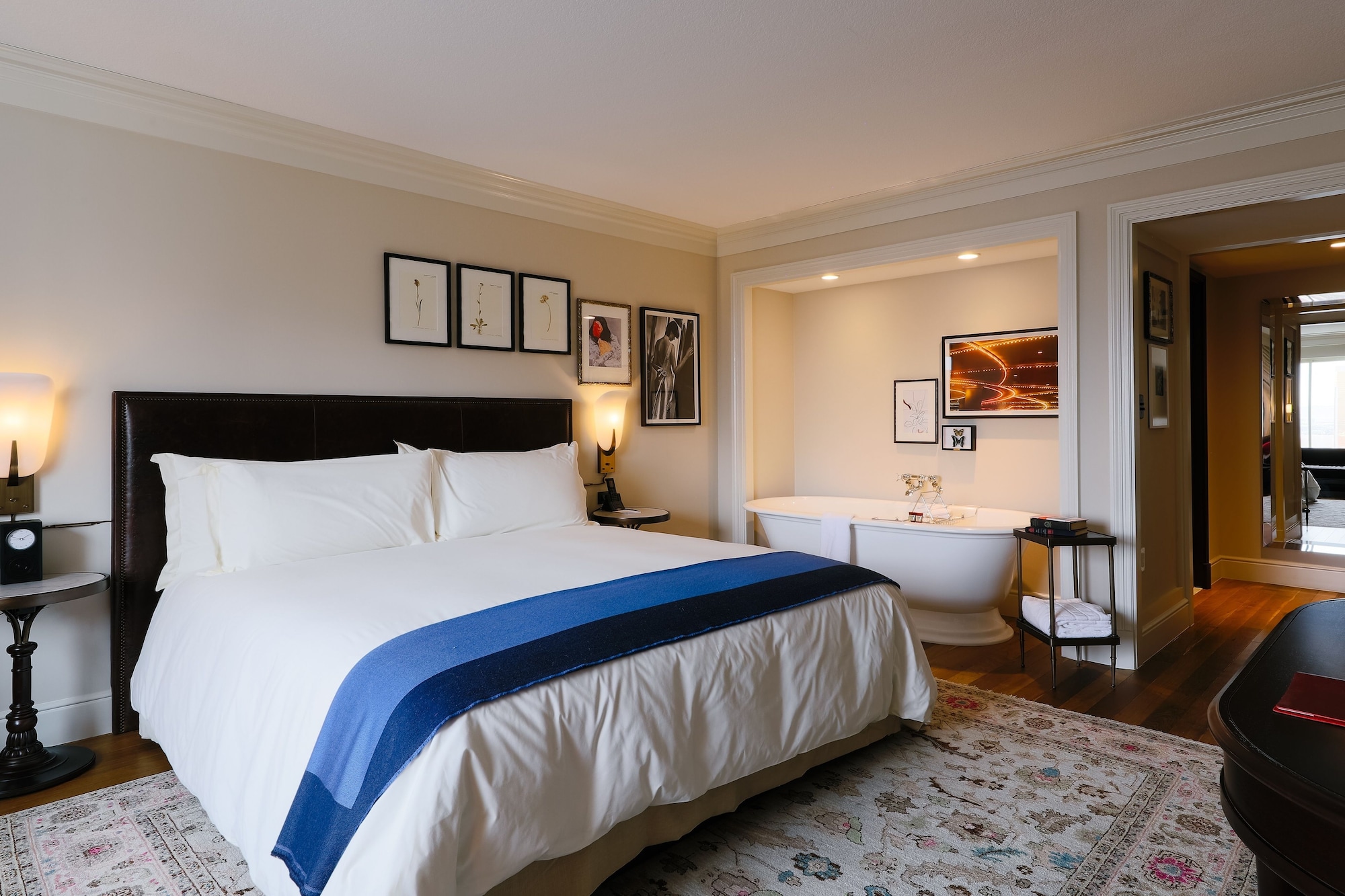 Atelier, King Bed