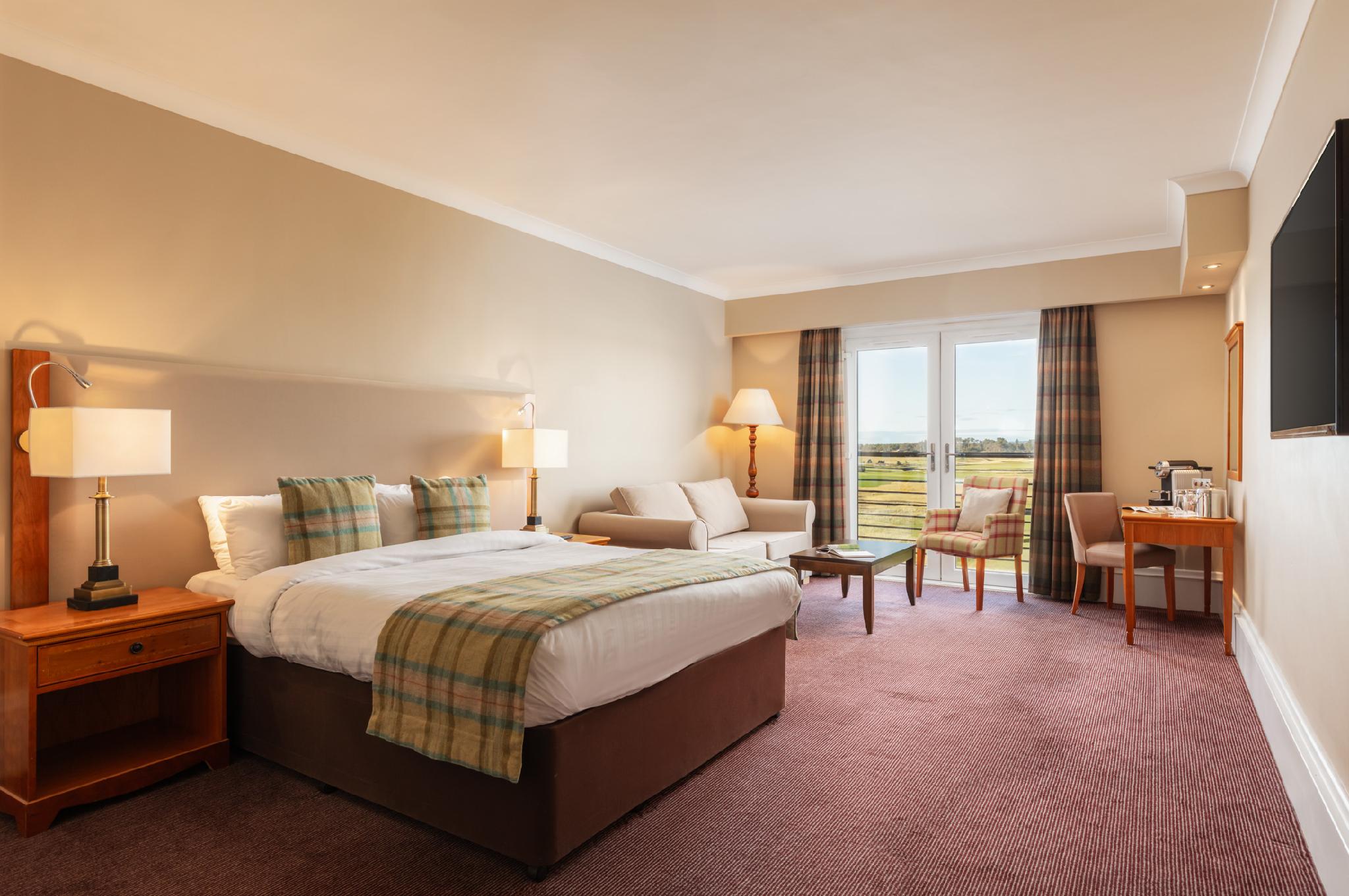 Junior Suite, King Bed, Sea View