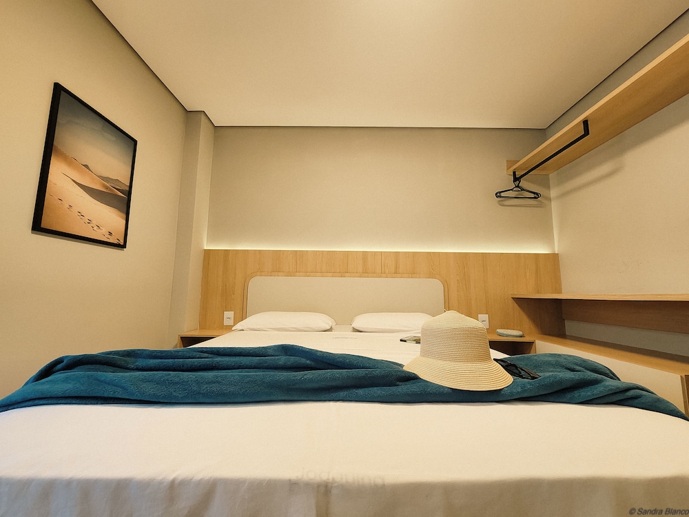 GRAND, DOUBLE BED
