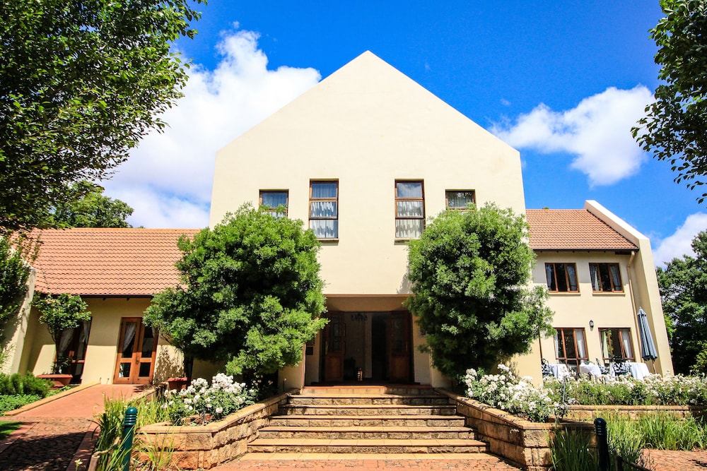 Budmarsh Country Lodge 51/55