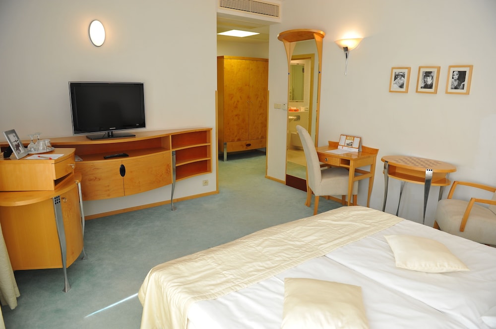 Hotel SET 21/68