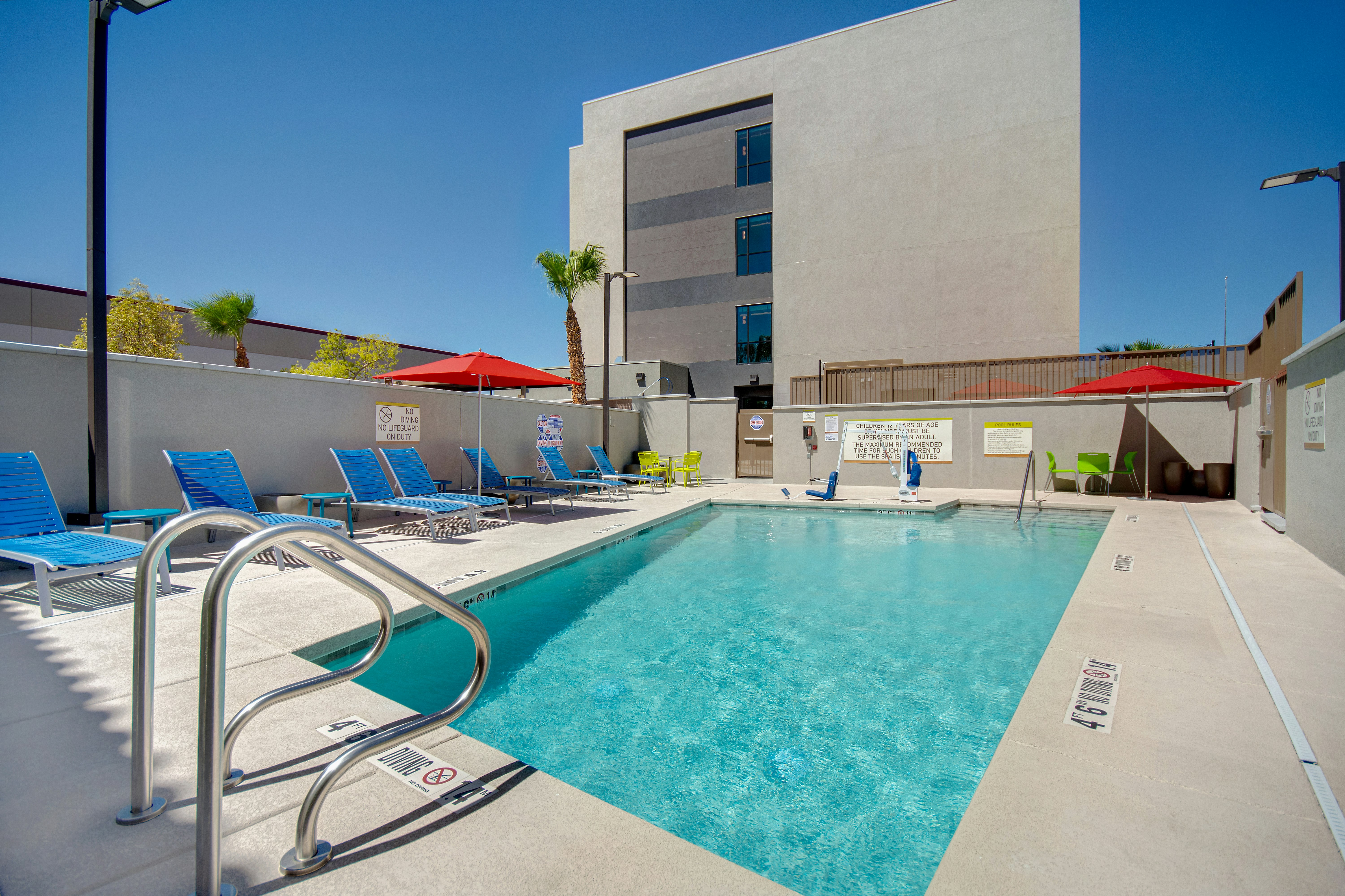 Home2 Suites by Hilton Las Vegas North 30/32