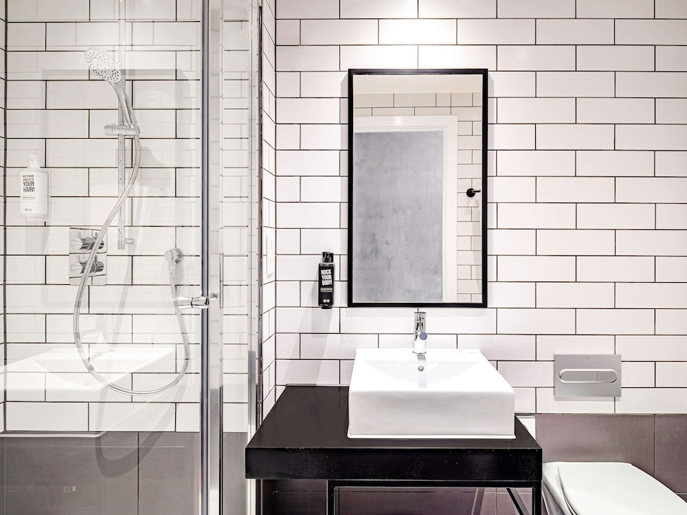 Ibis Bridgwater 14/73