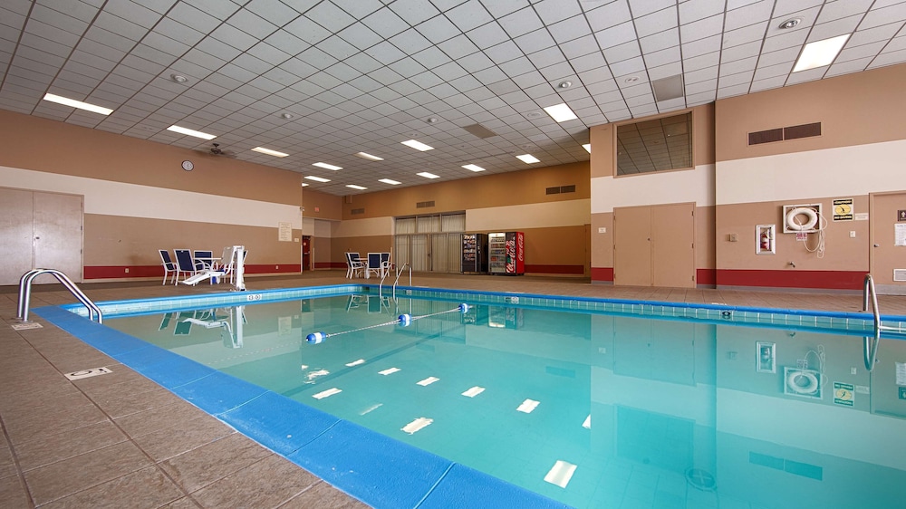Rock Island Inn & Suites Marshalltown 4/55