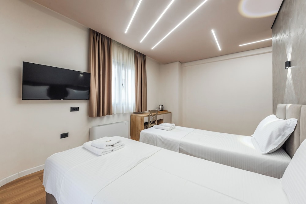 Relax Inn Hotel 22/40