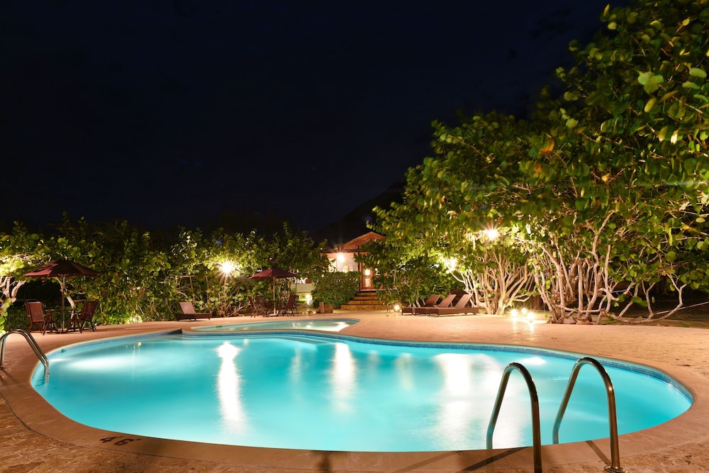 El Morro Eco Adventure Hotel 35/36