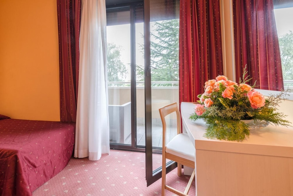 HOTEL BAVARIA 26/30