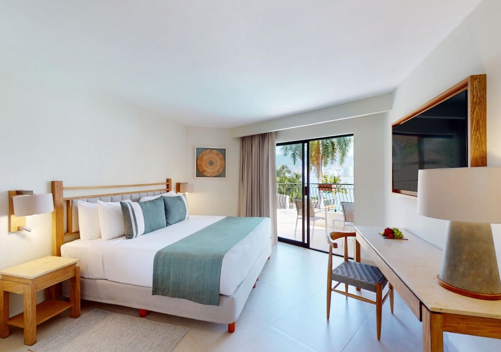 Park Royal Beach Acapulco - All Inclusive 11/50